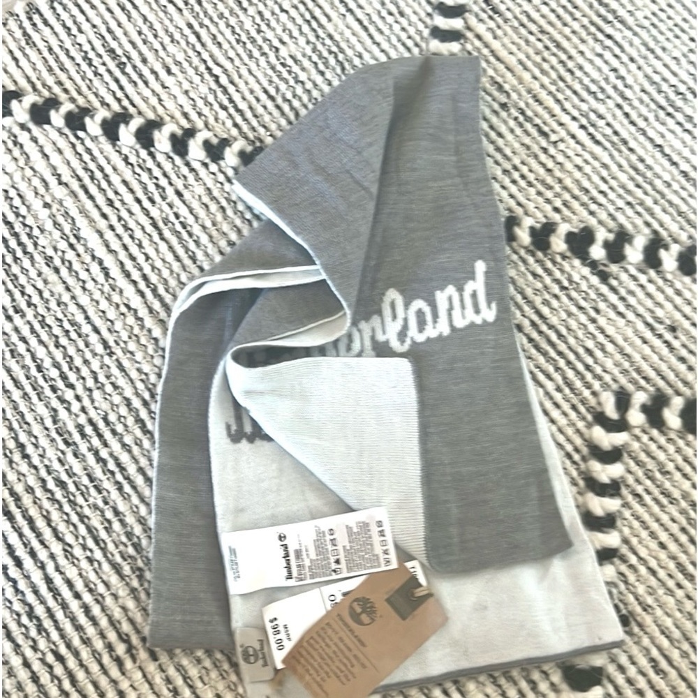 NWT,Timberland Adult Unisex One Size Gray/White Logo Jacquard Scarf (MSRP $98)